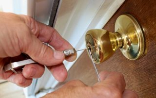 emergency locksmith picking locks, opening doors, locksmith Carlton, locked out Melbourne