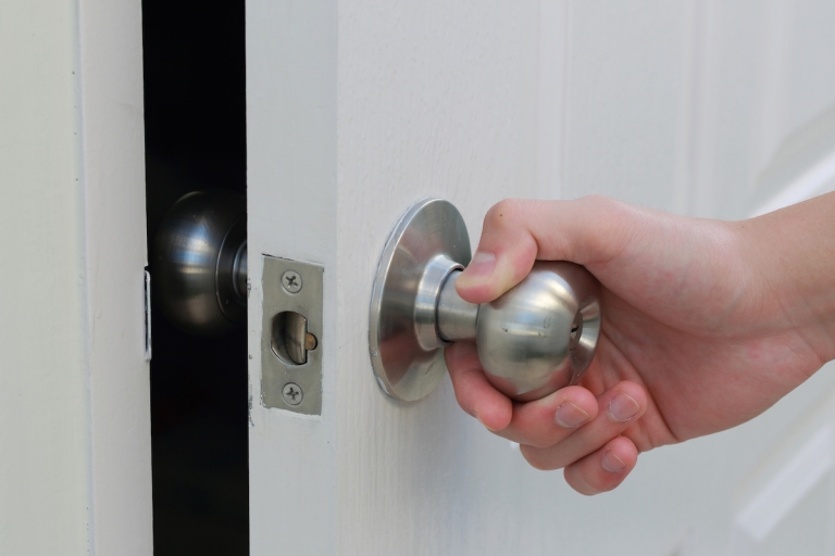 door lock, residential security, commercial security, door closers, Melbourne locksmith, Collingwood locksmith, mobile locksmith